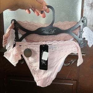 🎀Rene Rofe Women's Light Pink Lace thongs pack